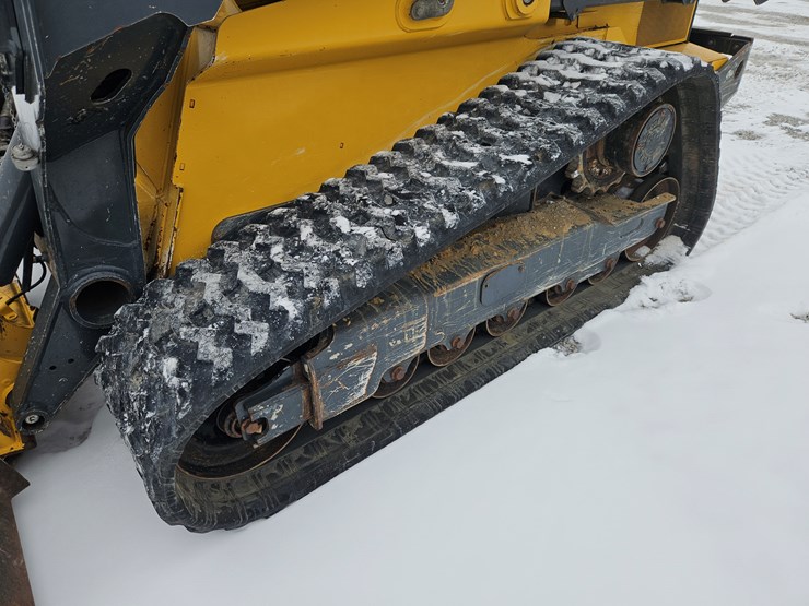 2020-deere-333g-image-14