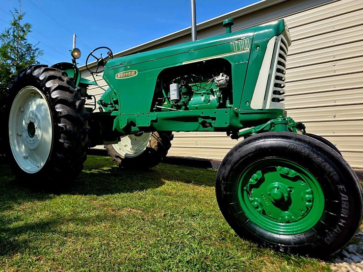 1958-oliver-770-image-9