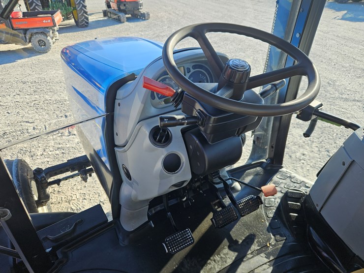 2010-new-holland-t6030-image-16