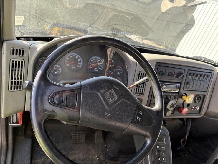 2012-international-workstar-7400-image-17