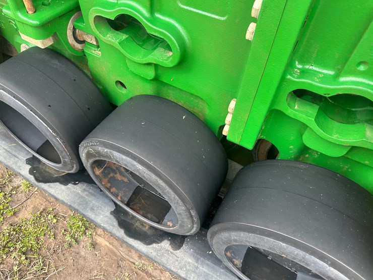 2021-john-deere-8rt-340-image-8