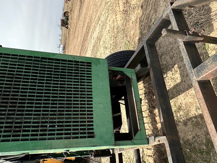 john-deere-4045t-image-11