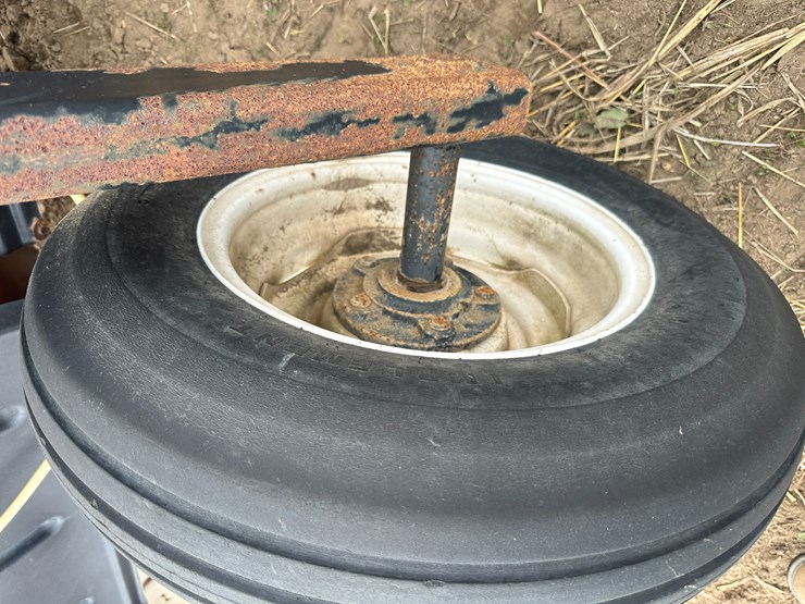 #40105-•-dickeyvator-40'-hooded-sprayer-image-7