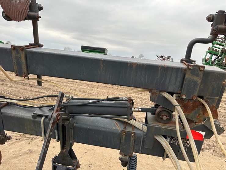 #38849-•-yetter-76"-twin-row-knife-applicator-image-15