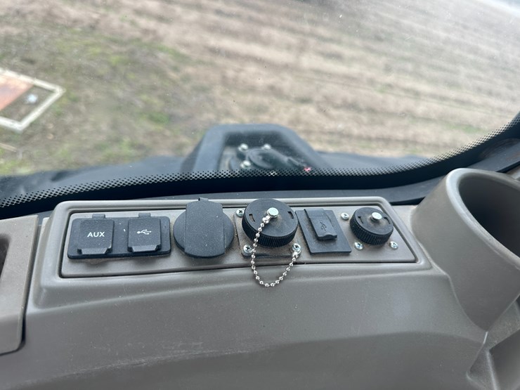 2021-john-deere-8rt-340-image-100