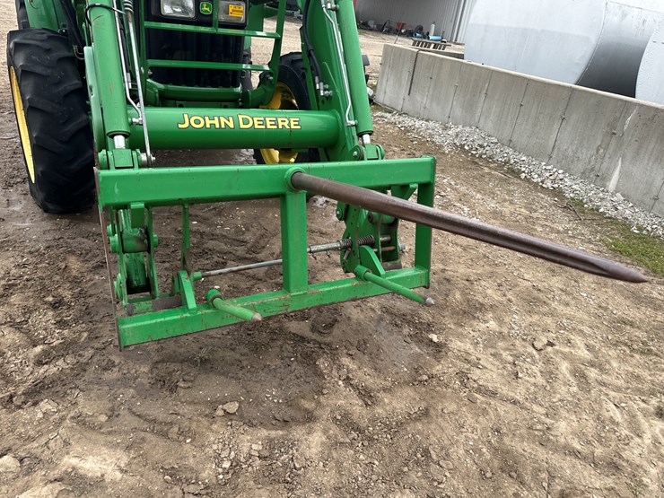 2014-john-deere-5075m-image-30