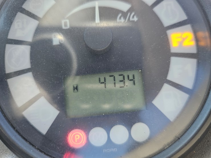 2013-deere-204k-image-17