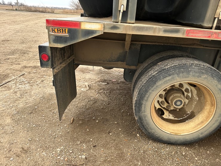 #38802-•-2022-kbh-40'-t/a-6000-gallon-nurse-trailer-vin:-1t9gn4022nc623368-image-50