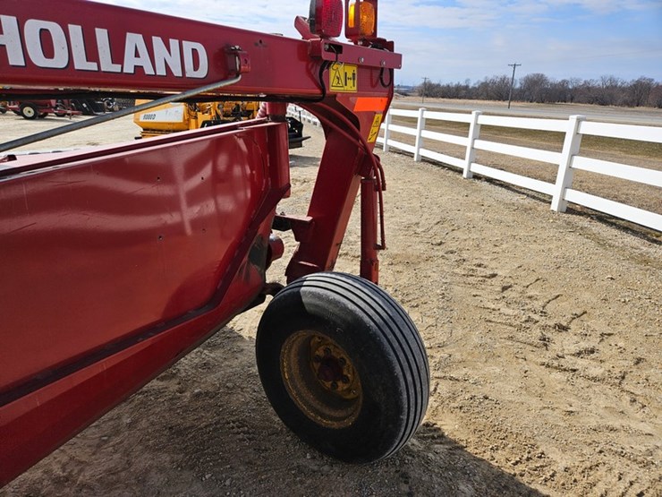 2019-new-holland-313-image-32