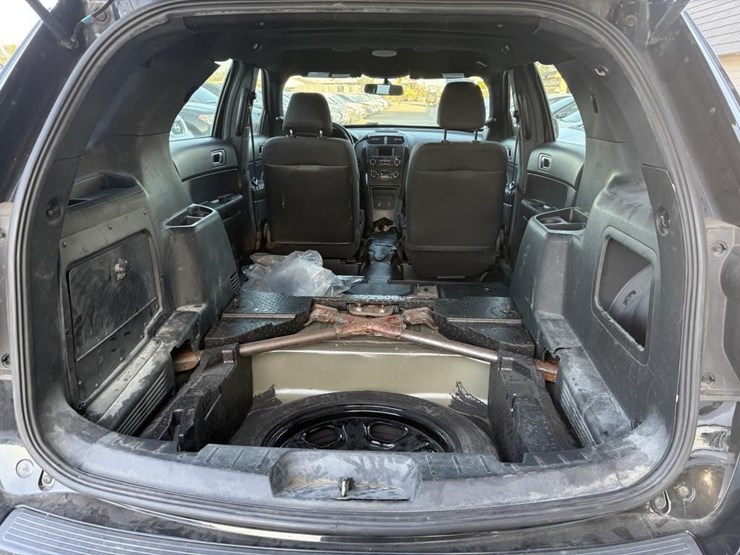 2018-ford-explorer-image-22