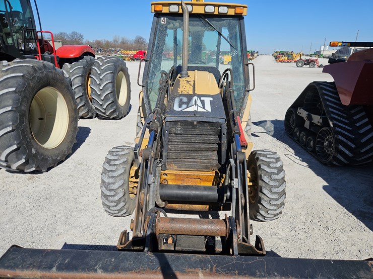 2004-caterpillar-420d-image-4