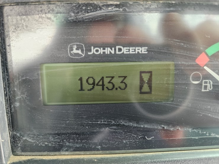 2019-deere-317g-image-12