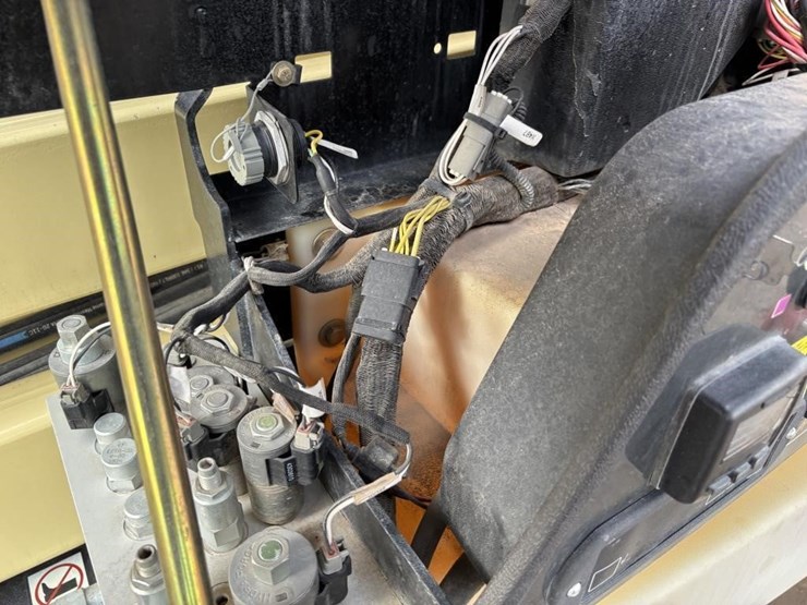 2018-jlg-450aj-image-41