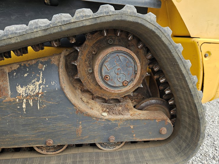 2012-new-holland-c238-image-22