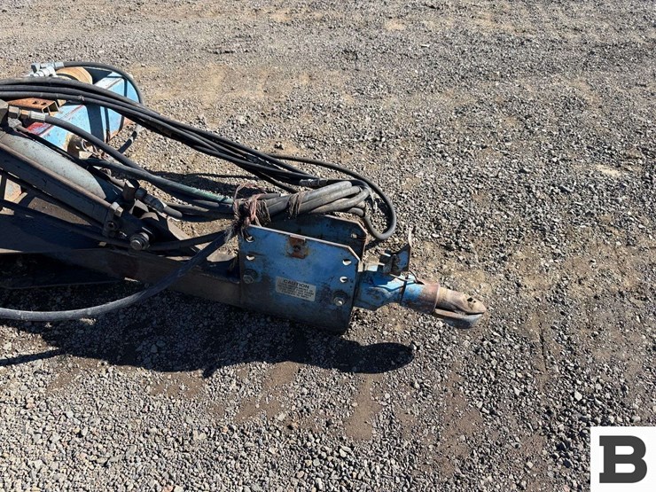 blueline-mfg.-16'-orchard-bin-trailer-image-7