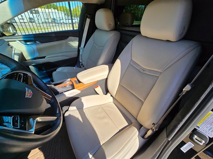 2019-cadillac-sayers-and-scovill-70in-limo-w-only-7729-miles-image-25