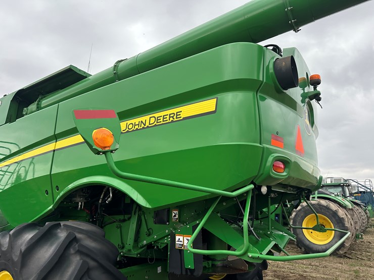 2020-john-deere-s780-image-43
