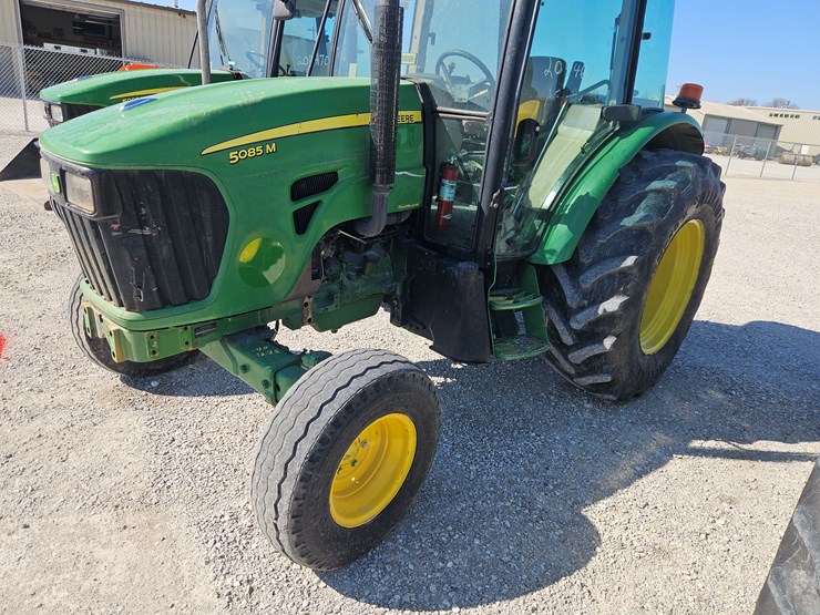 2011-john-deere-5085m-image-20