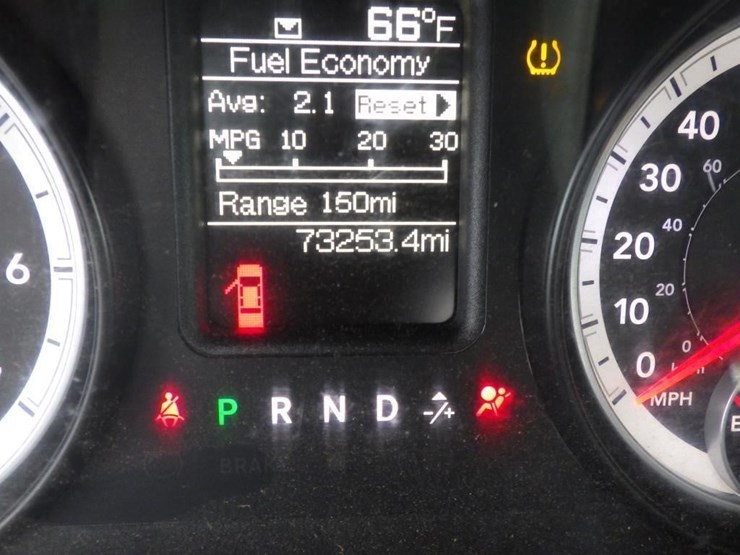 2013-dodge-1500-image-12