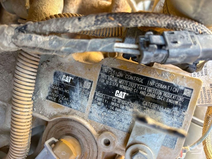 2023-caterpillar-259d3-image-8