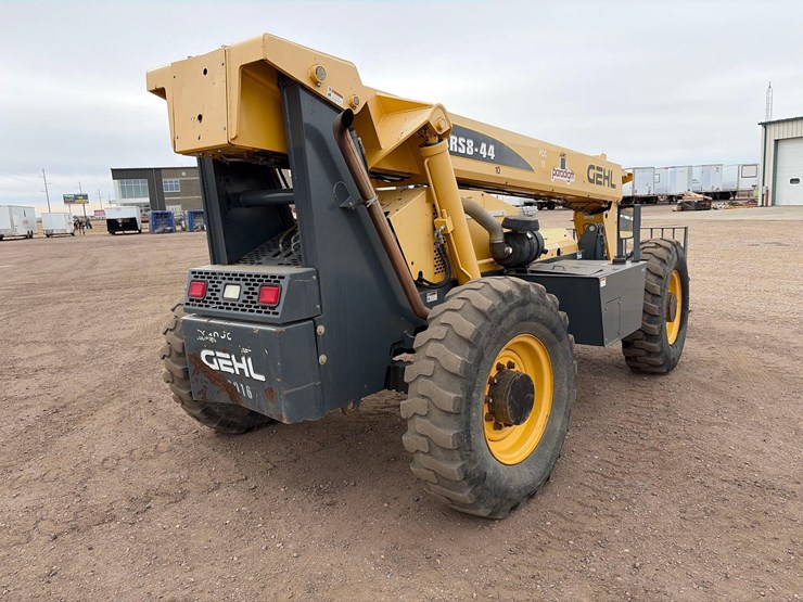 2016-gehl-rs8-44-image-5