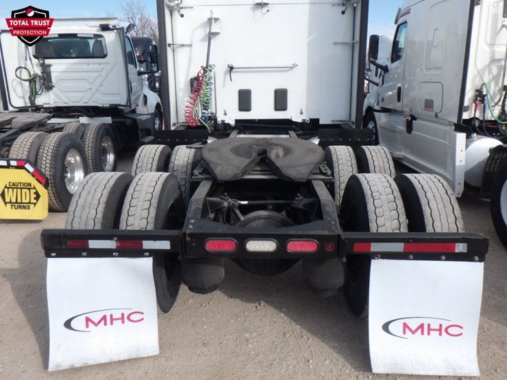 2020-peterbilt-579-image-10