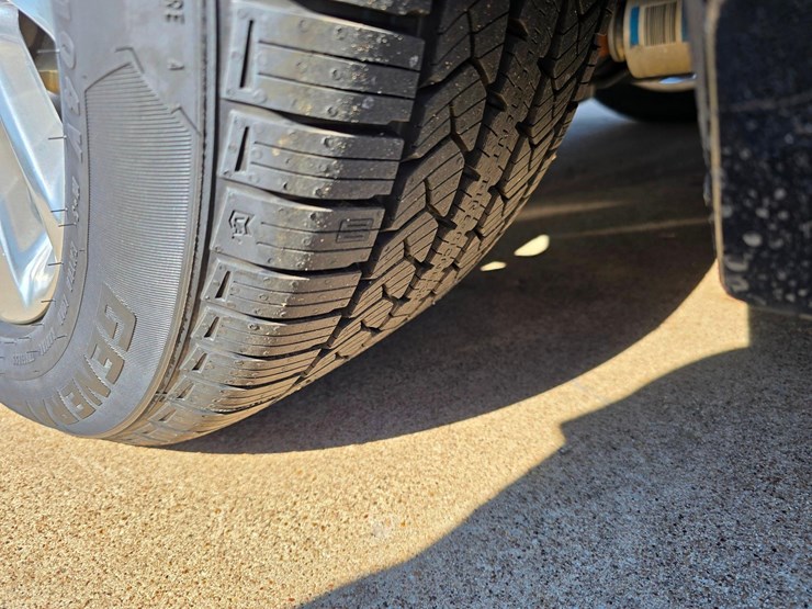 2019-cadillac-sayers-and-scovill-70in-limo-w-only-7729-miles-image-45