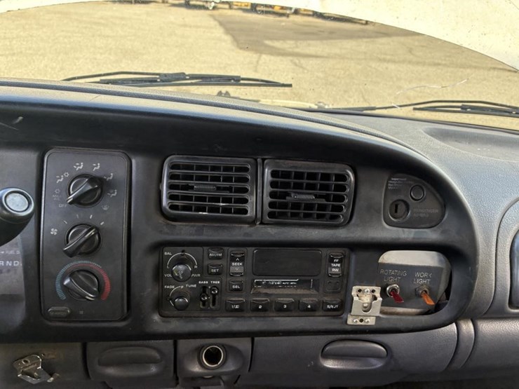 2001-dodge-ram-2500-image-12