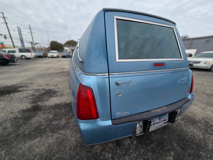 2004-cadillac-eagle-ultimate-hearse,-eagle-coachbuilders,-hearse-collector-special-image-15