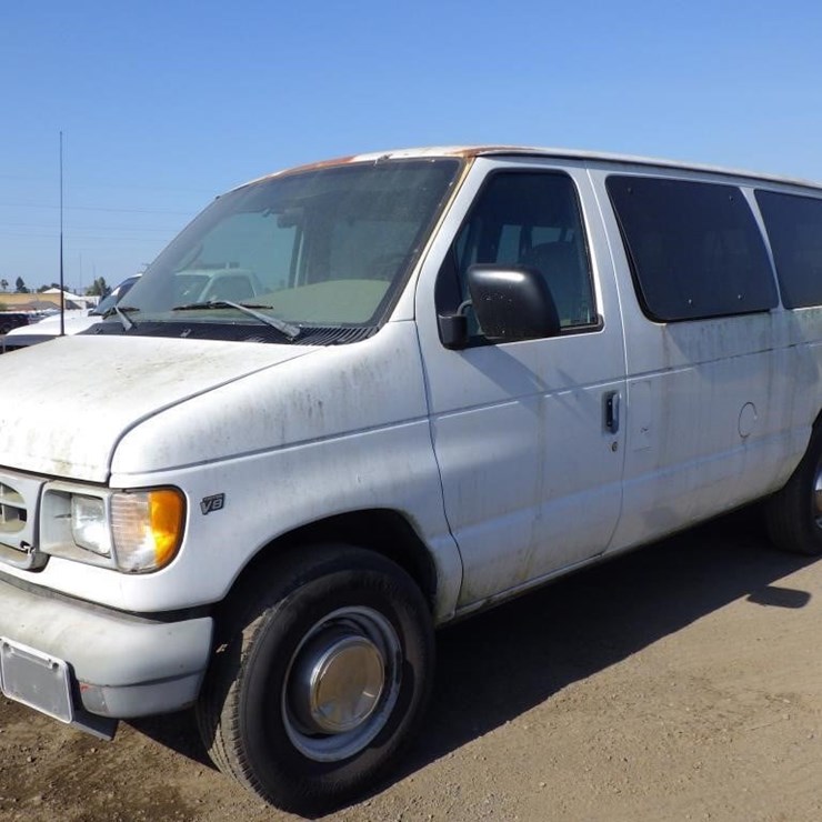 2002 FORD ECONOLINE 350