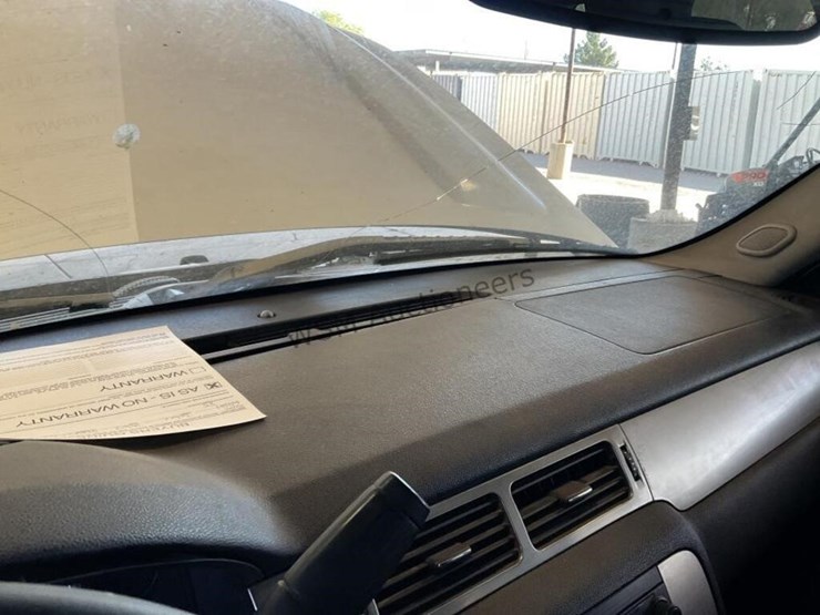 2007-chevrolet-tahoe-image-18