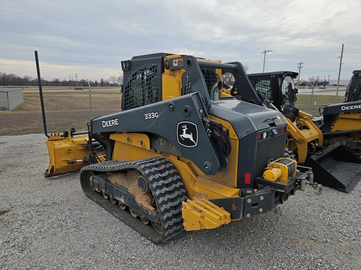 2022-deere-333g-image-24