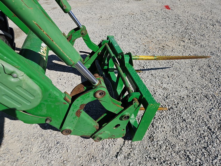 2014-john-deere-6140m-image-5