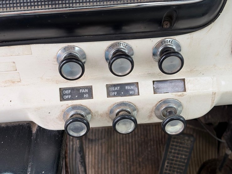 1979-ford-c600-image-18