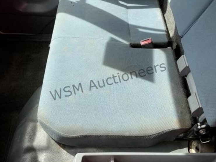 2017-mitsubishi-fuso-fe160-image-27