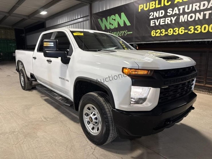 2020-chevrolet-silverado-3500hd-image-2