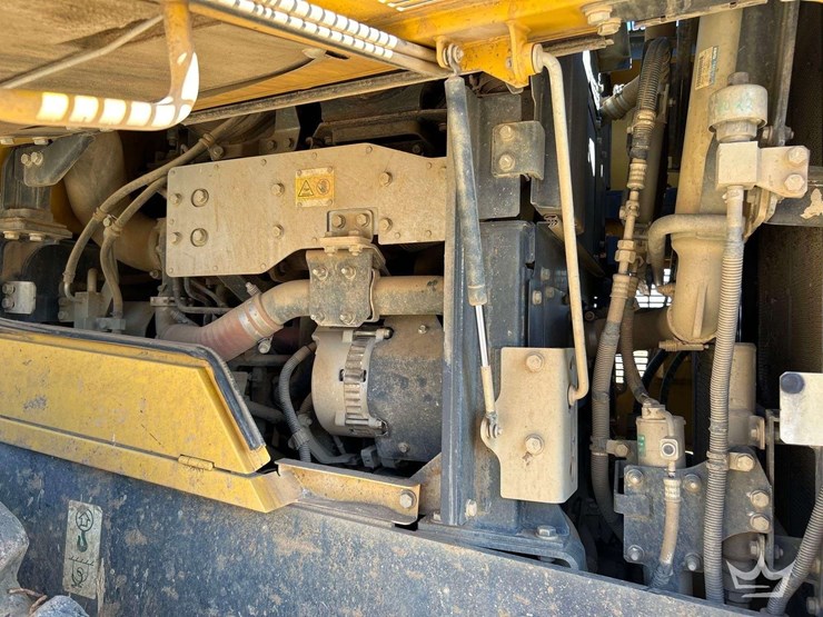 2019-komatsu-wa380-8-image-8