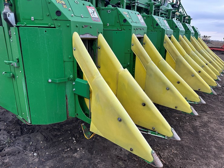 2021-john-deere-cp690-image-73