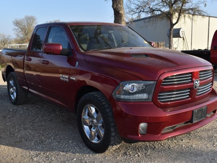 2013-dodge-1500-image-16