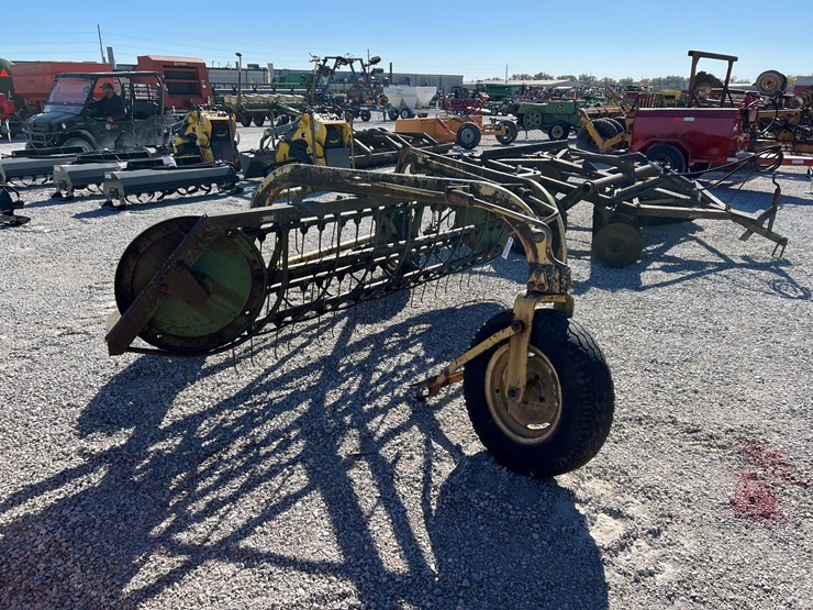 #208195-•-john-deere-rake-image-4