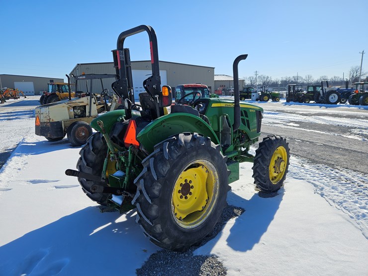 2023-john-deere-5050e-image-15