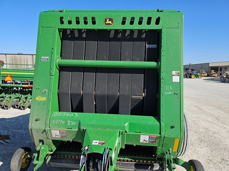 2022-john-deere-560r-image-3