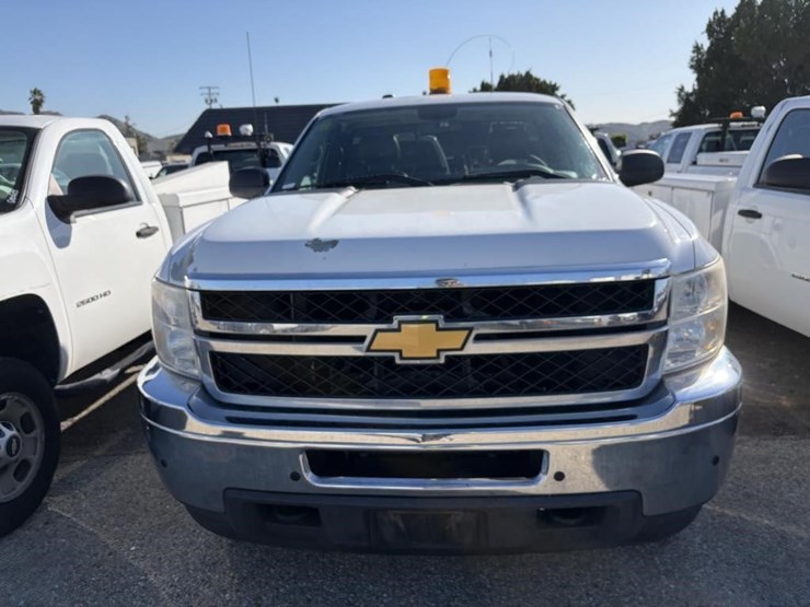 2012-chevrolet-2500-image-5