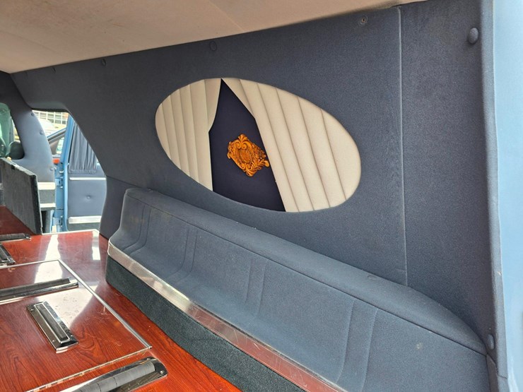 2004-cadillac-eagle-ultimate-hearse,-eagle-coachbuilders,-hearse-collector-special-image-39