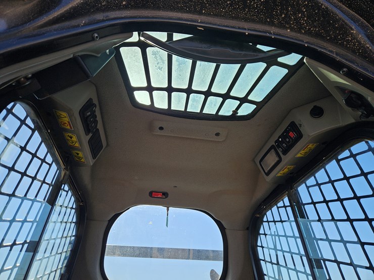 2021-caterpillar-259d3-image-8