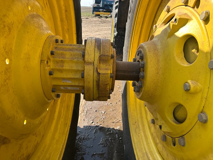 2022-john-deere-8r-280-image-16