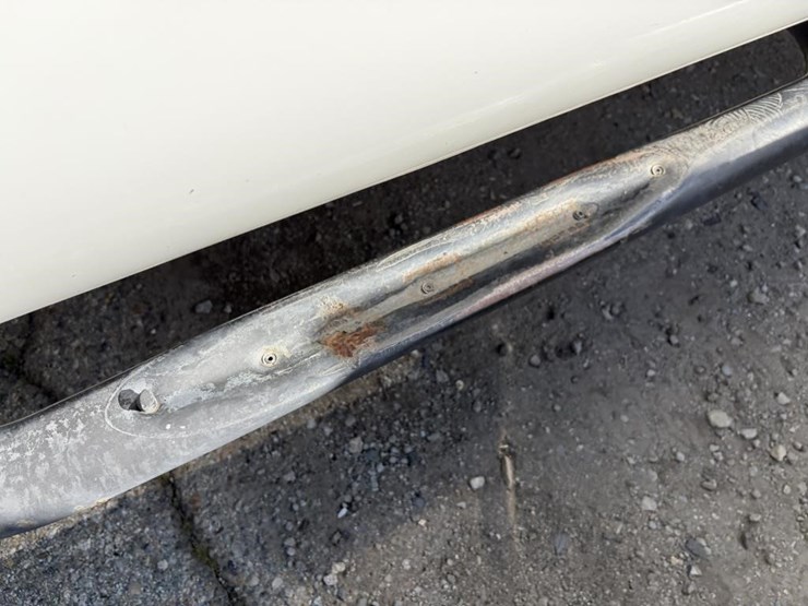 2011-chevrolet-2500-image-33