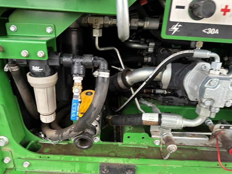 2021-john-deere-cp690-image-39