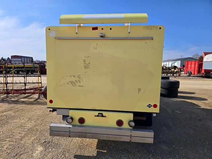 2018-ford-e450-image-3