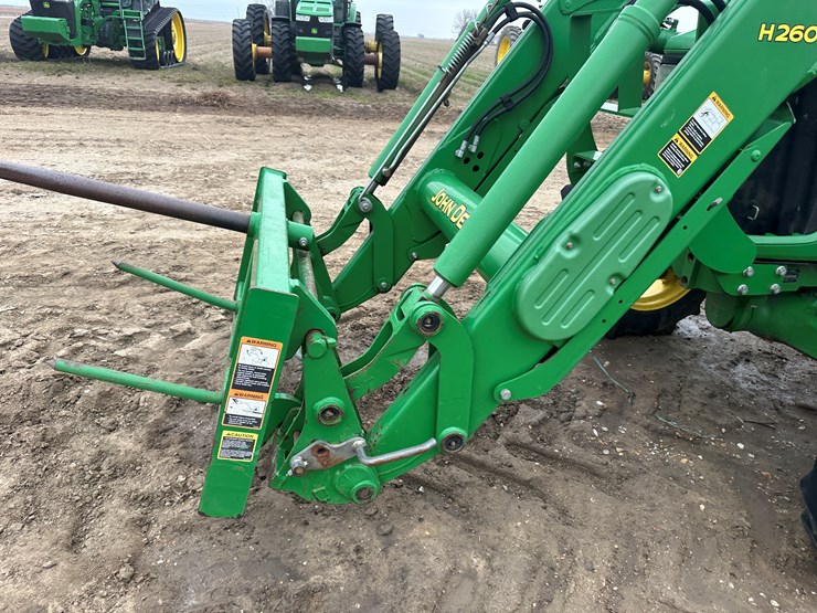 2014-john-deere-5075m-image-28